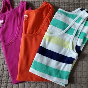 Old Navy NEW tanks